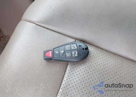 2014 Chrysler Town & Country Touring-L from USA, damaged, VIN 2C4RC1CG1ER340137